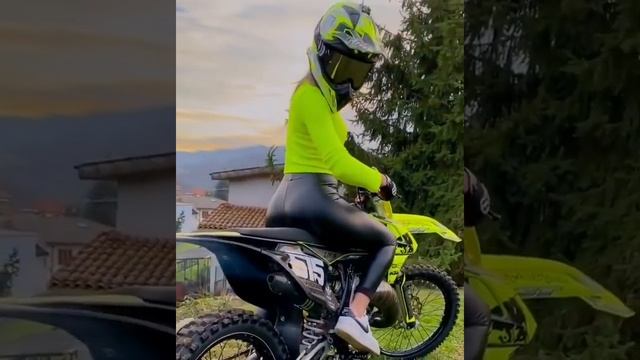 Two stroke dirt bike girl | The sweet braap noise | ktm 125