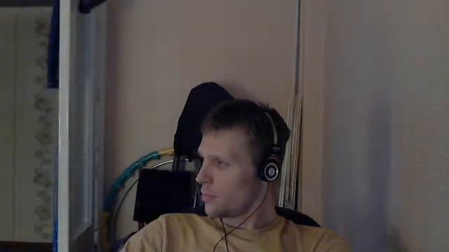 Видео с веб-камеры. Дата: 18 мая 2013 г., 22:49.