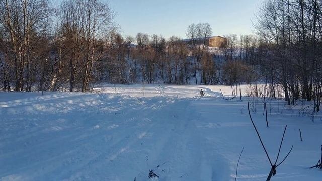 BRP Lynx Xtrim Commander Limited 600, два POLARIS 800 146 дюйма, ARCTIC CAT 800  на горках