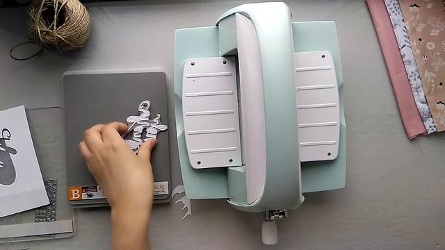 Обзор машинки для вырубки  Cricut Cuttlebug