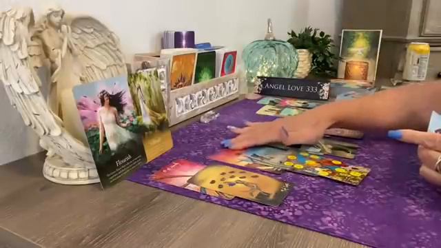 Aquarius this change is happening & bringing a new perspective!💖✨Tarot September 2021