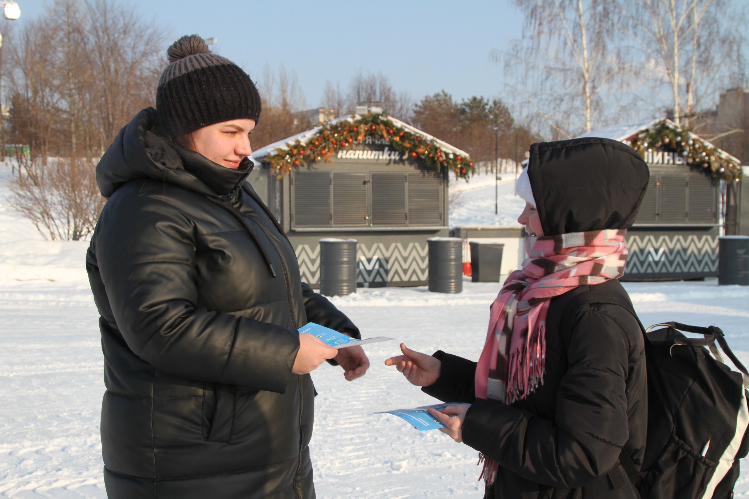 Кадеты МЧС России рассказали новосибирцам о правилах поведения на льду зимой