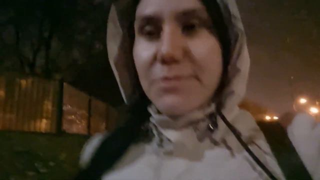 Осень в Москве.  Холодно и дождливо