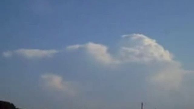 Развитие грозового облака 4 июня 2010 г. к юго-западу от Подольска