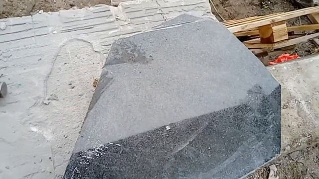 Гранитные жернова