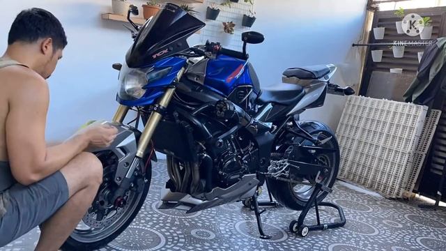 Suzuki GSR750