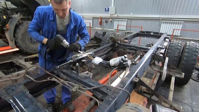 Замена рамы и капетальный ремонт ДВС на автомобиле ГАЗ 35071