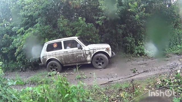 Поездка выходного дня. Стандартная НИВА 4Х4, Pajero io и ТАГЕР . Off road.
