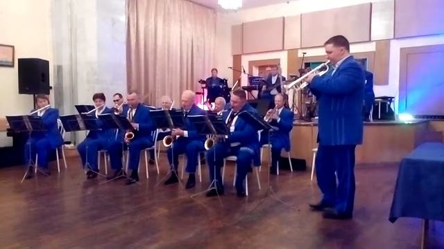 ОРКЕСТР ЭСТРАДНОЙ И ДУХОВОЙ МУЗЫКИ ДК БАЗ, Краснотурьинск,Свердловская обл.