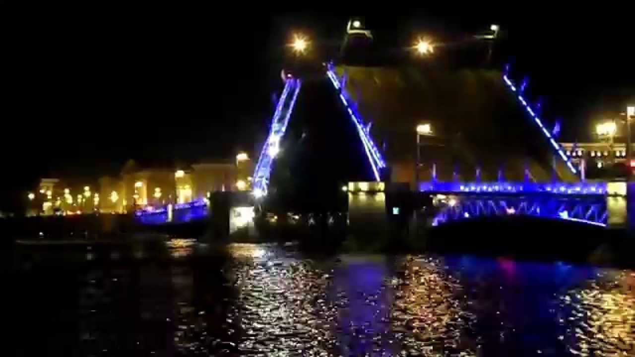Разводка  Дворцового моста (Санкт-Петербург)