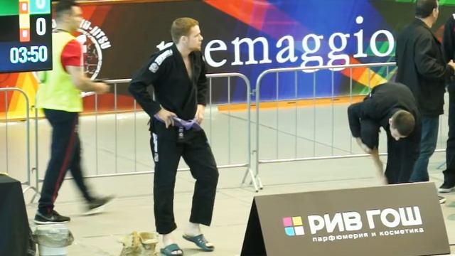 Прямая трансляция пользователя Василий Бонд