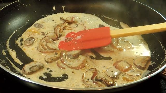Mushroom Sauce For Steak, Mushroom Sauce Recipe, Creamy Sauce by (HUMA IN THE KITCHEN)