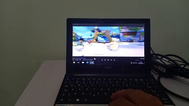 REVIEW FINAL NETBOOK ACER D255