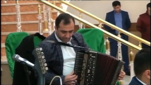berde cinar sadliq sarayinda  toyda