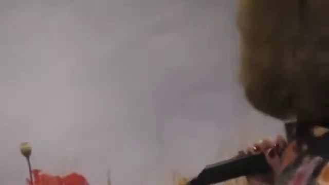 Льется музыка .-  Желаю чтоб все вы были здоровы !