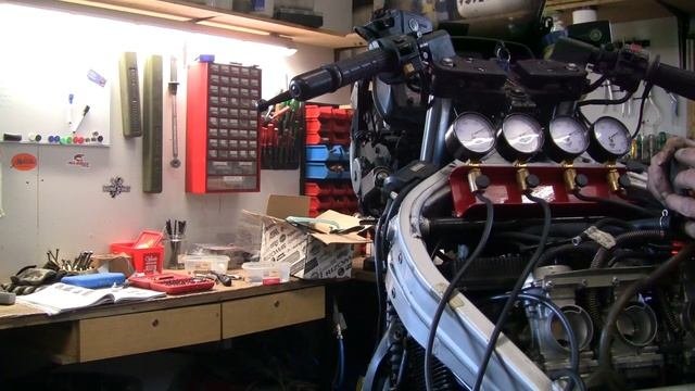 Suzuki GSX1100F Teil 24 Bremsen Und Vergaser