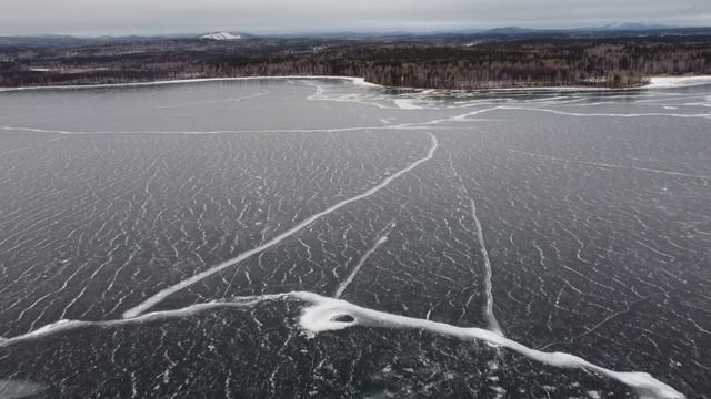 Озеро Увильды - много твердой воды - с высоты птичьего полета