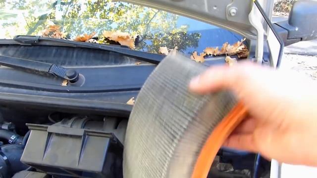 Comment remplacer le filtre à air sur Renault Clio 3 diesel