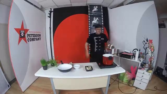 31. Food Photo Фуд. Грибной супчик на пенечке в лесу