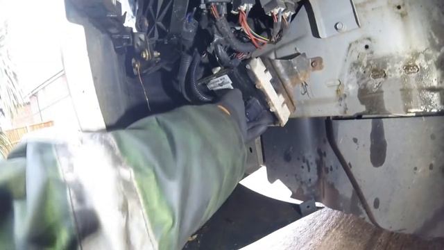 Where is ECU TCM Chrysler Voyager 10 years oldГде находится ТСМ Chrysler Voyager 10 года