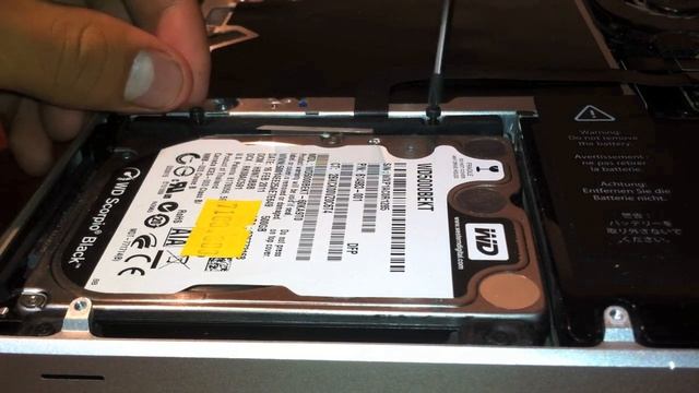 Desmontando Macbook pro 13' Modelo 2009