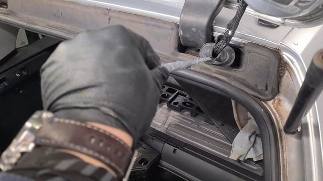 Rear Window Washer Fluid Leak: VW Passat B7 Variant