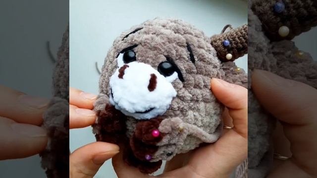 Бычок Сеня. Пришиваем детали.