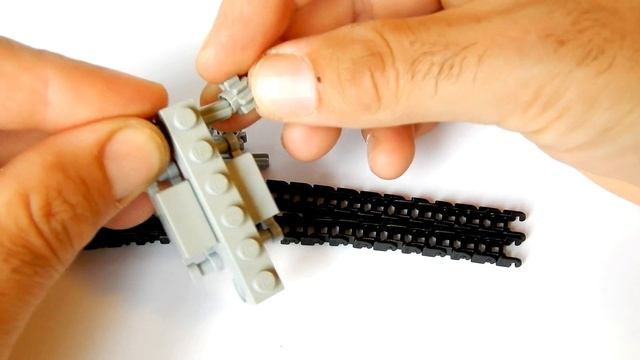 How to Build a Track for Some Small Lego Tank (MOC - 4K)