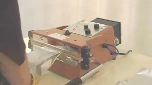 AFL 220 Multi Layer Pouch Sealer