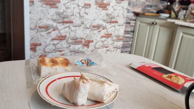 Пробую шаурму из Пятёрочки!