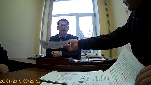 STOP КАМЕРА ты кто! Аким Аль Фарабийского Акимата Шымкента НИЧЕГО НЕОБЬЯСНИЛ! Зачем принимает гражд