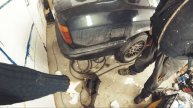 BMW e34 540i Начинаем разбирать собранную машину! Опять все плохо! Снимаем стойку #50