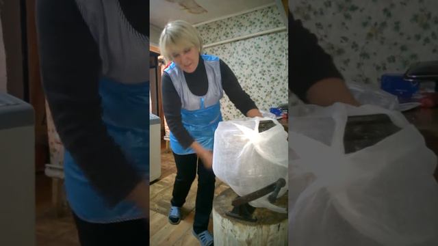 Как делают масло в деревне. Село Георгиевское, Межевской район Костромской области.