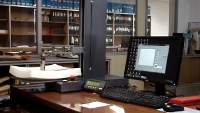 Universal Testing Machine (Indentation Testing) (NBR 9176 / ISO 2439)