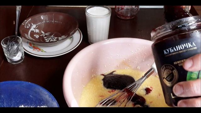 Пирог(кекс) со смородиной.Рецепт из старой кулинарной книги.Очень нежный и вусный.