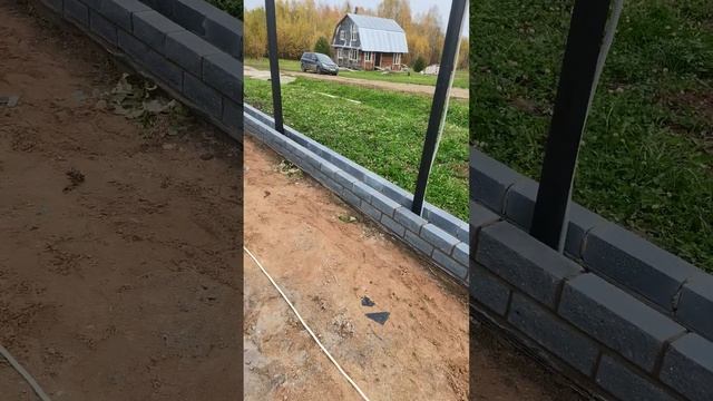 Кладка забора из колотого кирпича