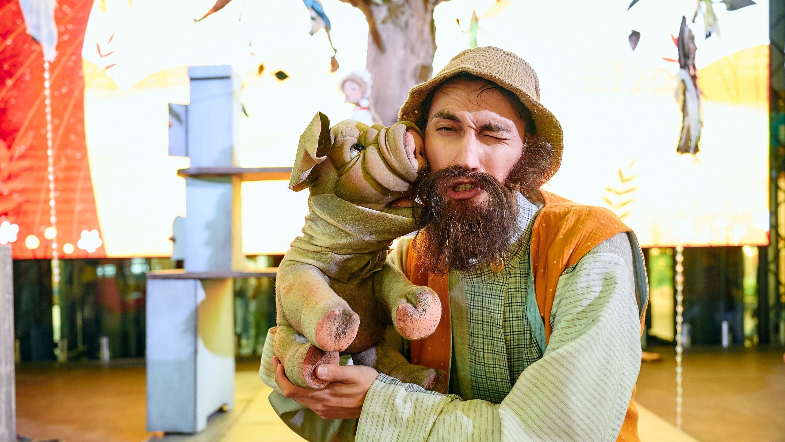Отправляемся в волшебное путешествие в «Небе»: кукольный спектакль «Сеня Малина»