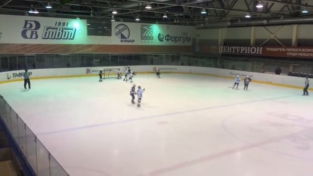 ХК Трактор-2 и ХК Мечел 2005 г.р. от 12.12.2015 года. Счет в матче 3-6.