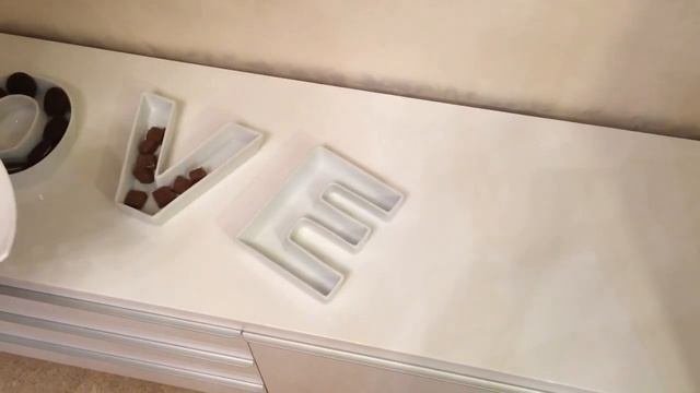 Керамические буквы тарелки