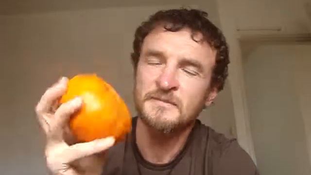 мандаринки большие и маленькие.