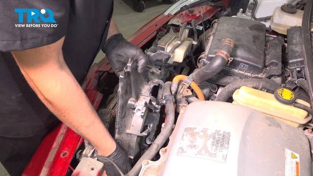 How to Replace Radiator & Condenser Fan Assembly 2004-2009 Toyota Prius