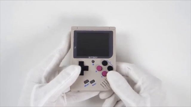 Карманные игровые консоли BittBoy и Game Boy