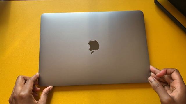 I Bought the MacBook Air M1... Do I Really Need The Upcoming M1X MacBook Pro? (Thoughts & Unboxing)