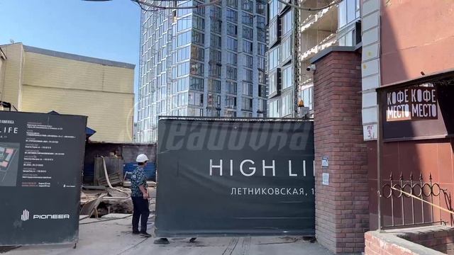 В Москве крановщик умер в строительной кабине из-за жары