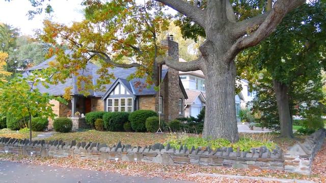 КРАСИВЫЕ дома в Торонто - Богатые районы Торонто на Кингсуэй 4K