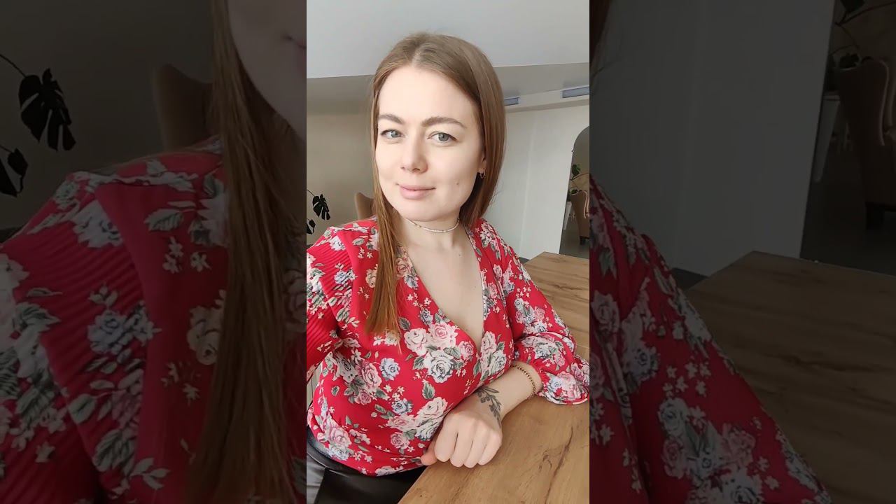 Когда сделала красный педикюр и он сделал твой следующий день