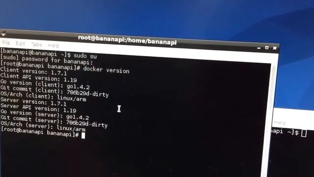 Banana Pi BPI-M2 A31S runs Docker 1 7 1 on Fedora 22
