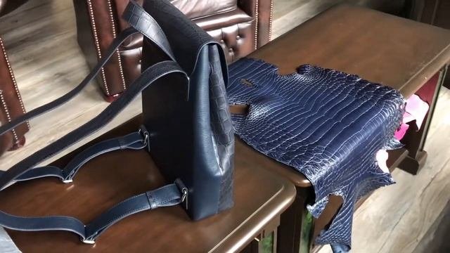 Рюкзак из крокодиловой кожи