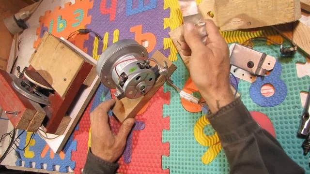 ДЕРЕВЕНСКИЙ НАЖДАК из старого пылесоса для заточки и шлифовки хлам в дело