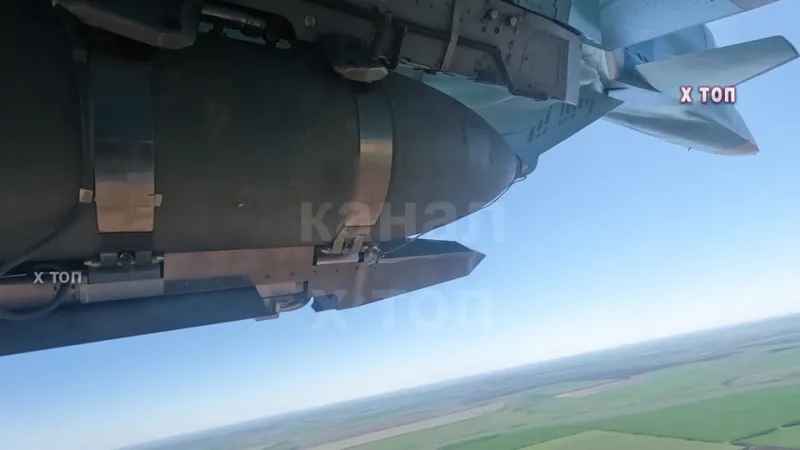 Экипажи истребителей-бомбардировщиков Су-34 нанесли удар по опорному пункту и живой силе противника